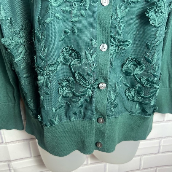 ANN TAYLOR green Embroireded Cardigan with Textured Floral Design/size L - Picture 5 of 11